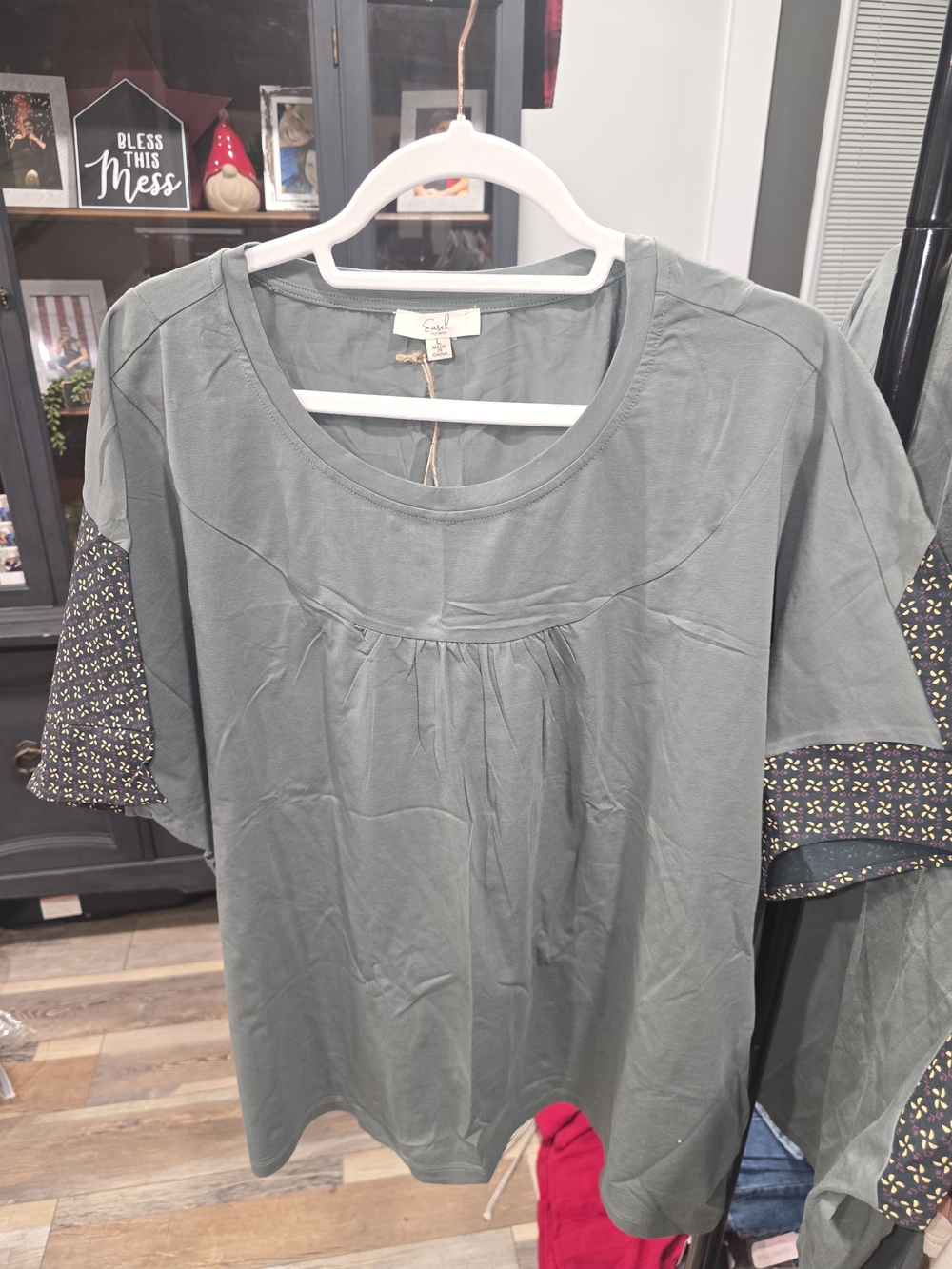 EASEL Women’s Slate Green Short Sleeve Top